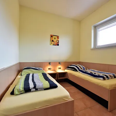 In Mit Meeresstrand, Cleaning Included Ferienhaus Zierow